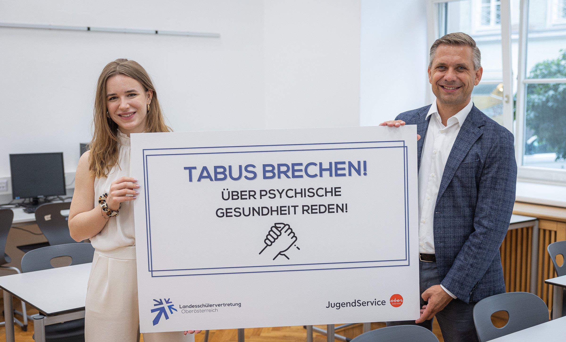 Bundesschulsprecherin Susanna Öllinger und Jugend-Landesrat Wolfgang Hattmannsdorfer