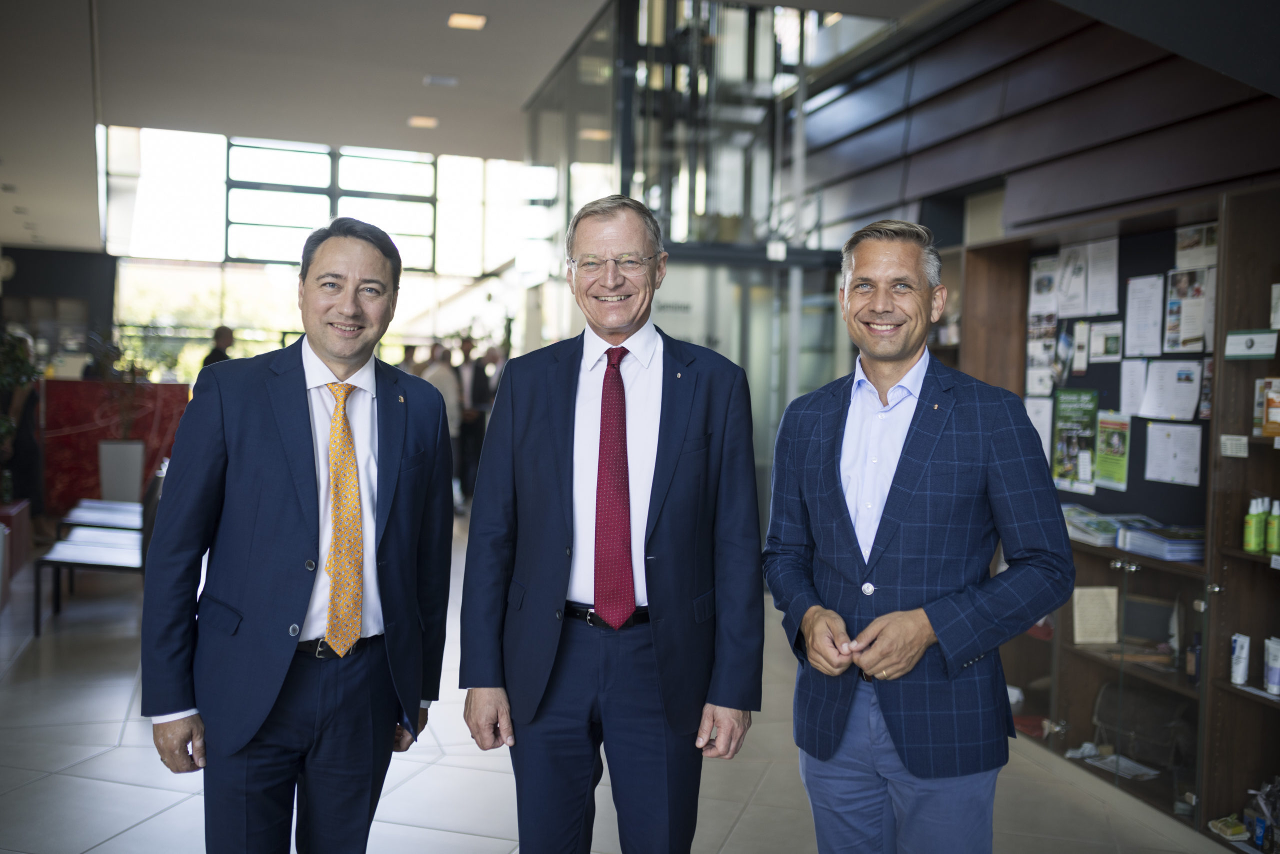Landeshauptmann-Stellvertreter Dr. Manfred Haimbuchner, Landeshauptmann Mag. Thomas Stelzer und Landesrat Dr. Wolfgang Hattmannsdorfer